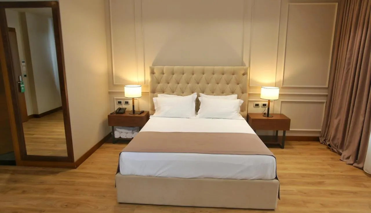 ****  Portik Hotel Berat Albania
