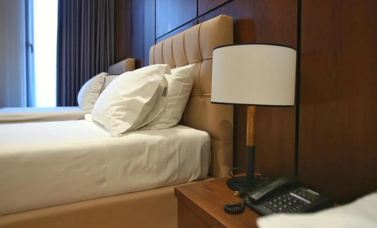 Portik Hotel Berat 4*,